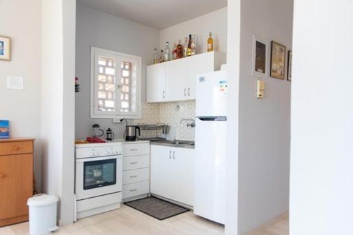 Lavish & Spacious Apt With Stunning Seaview, 10 Min Ath Airport Artemida  Bagian luar foto