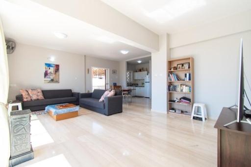 Lavish & Spacious Apt With Stunning Seaview, 10 Min Ath Airport Artemida  Bagian luar foto