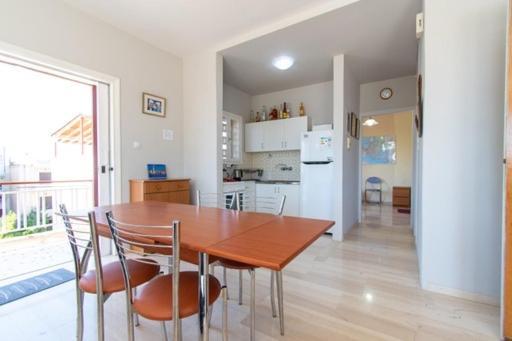 Lavish & Spacious Apt With Stunning Seaview, 10 Min Ath Airport Artemida  Bagian luar foto